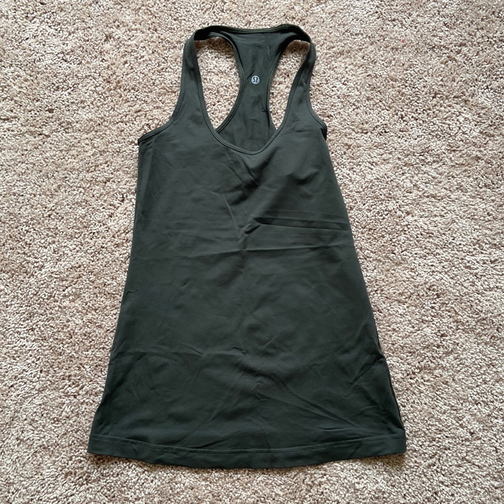 Lululemon Razorback tank